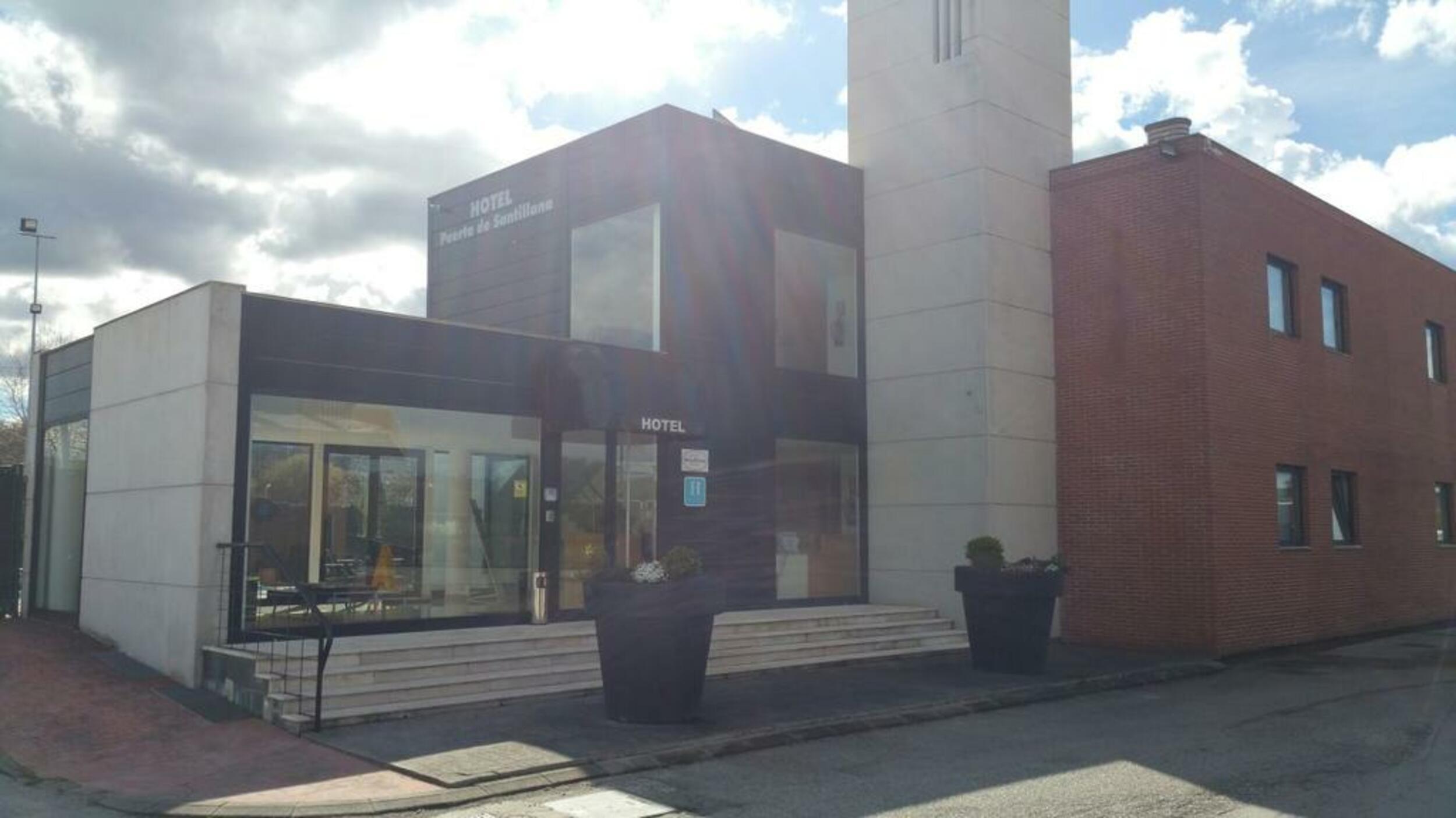 Puerta De Santillana Reocin Bagian luar foto