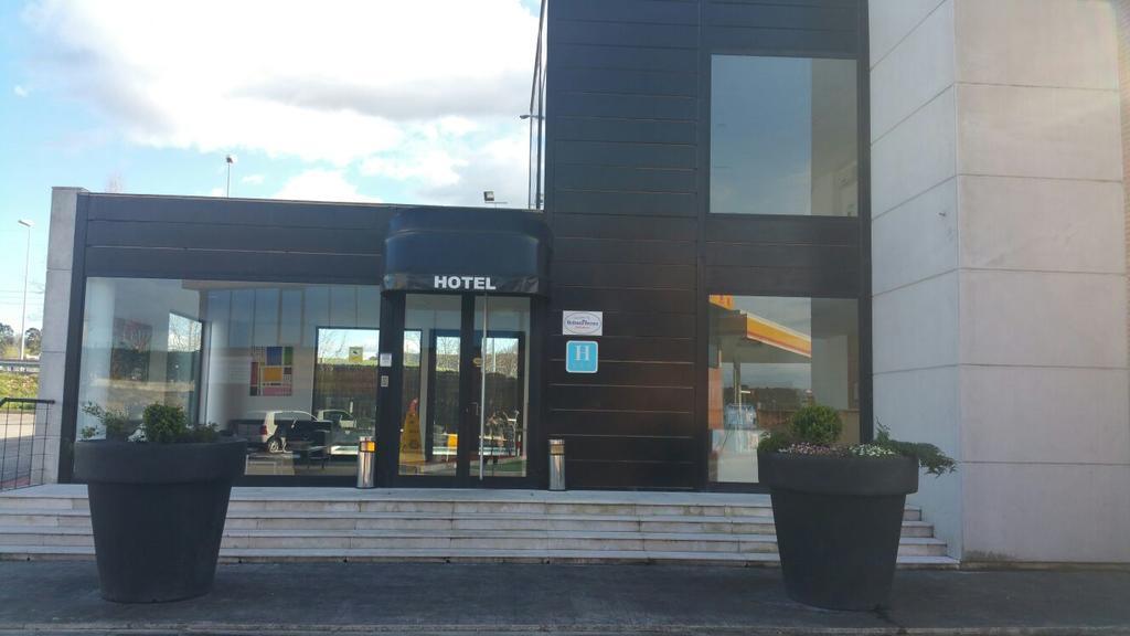 Puerta De Santillana Reocin Bagian luar foto